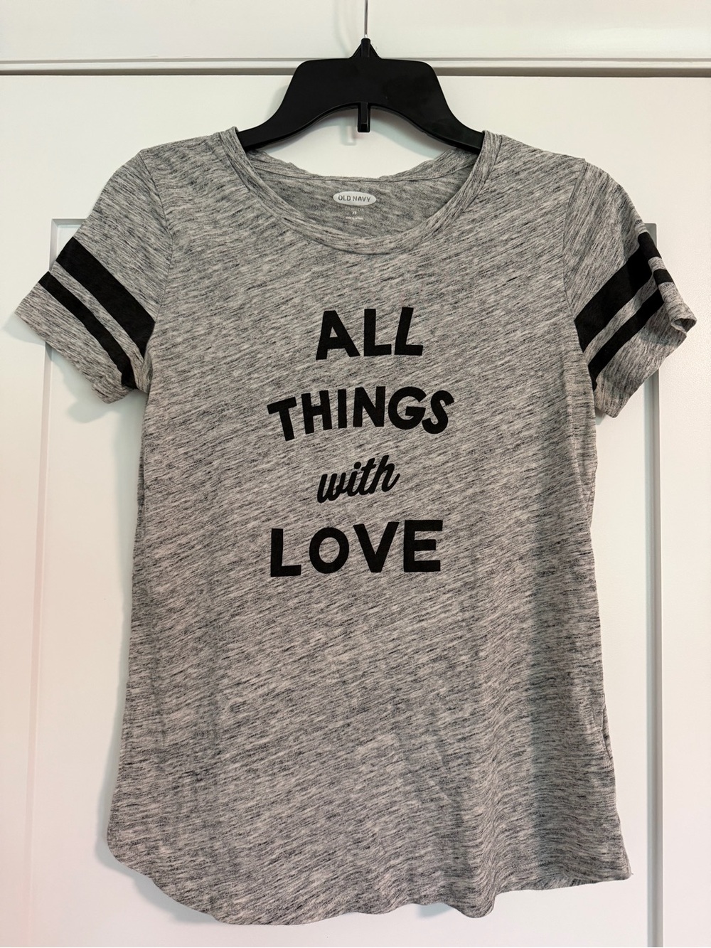 Old Navy Heather Gray Crewneck Tee with Subtle Marled Texture